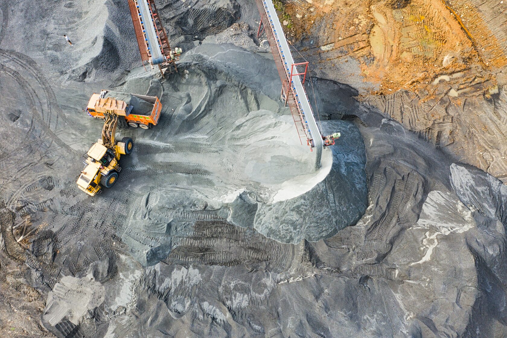 Material handling and loading operations at a quarry